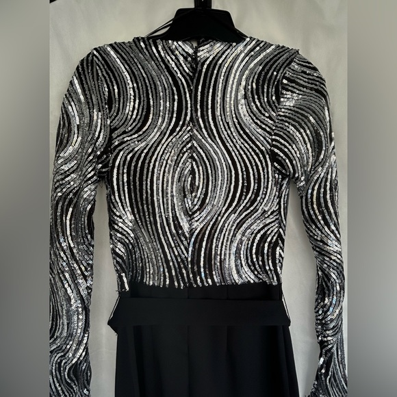 EUC LeChateau Sequin Long Sleeve Straight (wide) Leg Jumpsuit Size XS - Picture 2 of 13